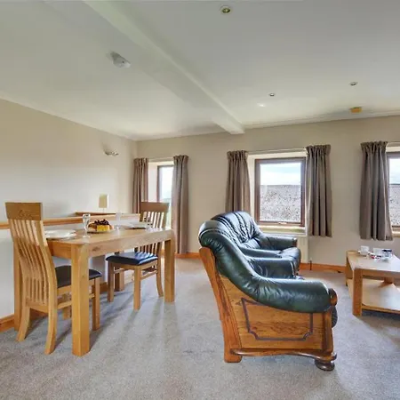 1 Bed In Oc-ds237 Ferienhaus
