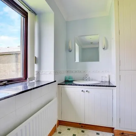 1 Bed In Oc-ds237 * Cowling